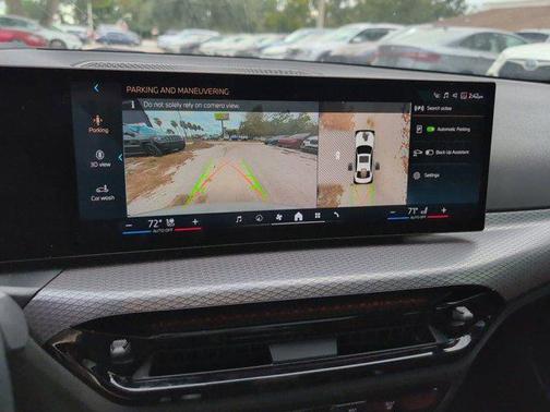 Alpine White 2025 BMW 330 330i