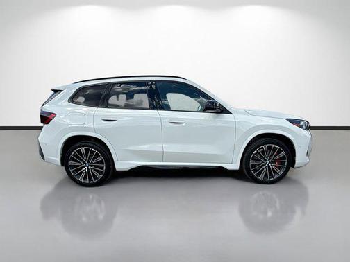 Alpine White 2026 BMW X1 xDrive28i
