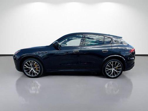 Nero Tempesta Metallic 2023 Maserati Grecale Modena