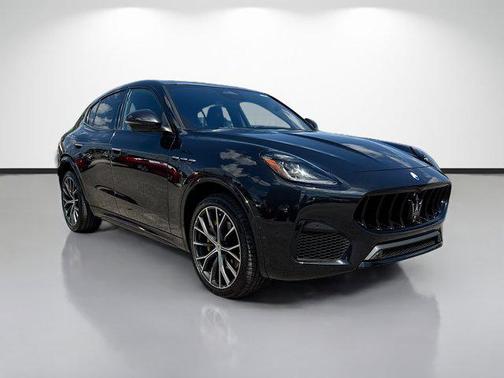 Nero Tempesta Metallic 2023 Maserati Grecale Modena