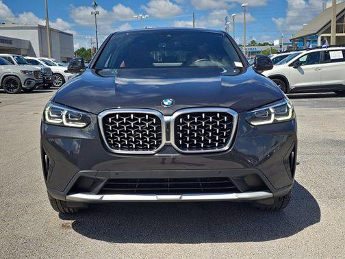 2025 BMW X4 xDrive30i