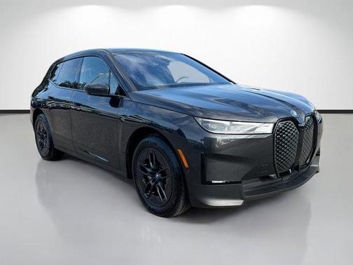 2025 BMW iX xDrive50