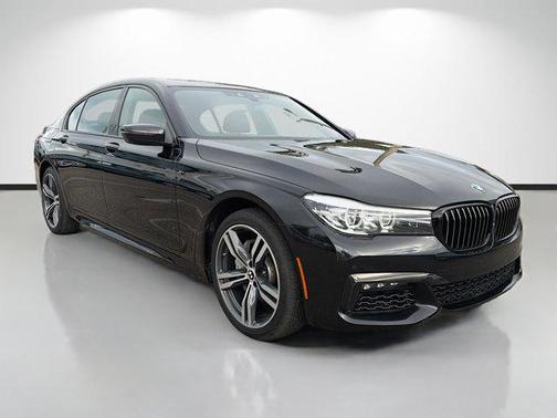 2019 BMW 740 740i
