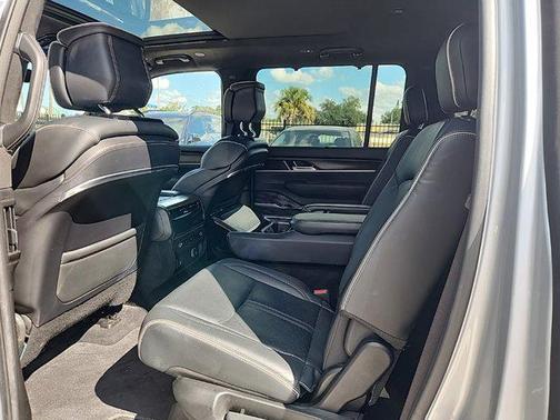 2022 Jeep Grand Wagoneer Series II 4x4