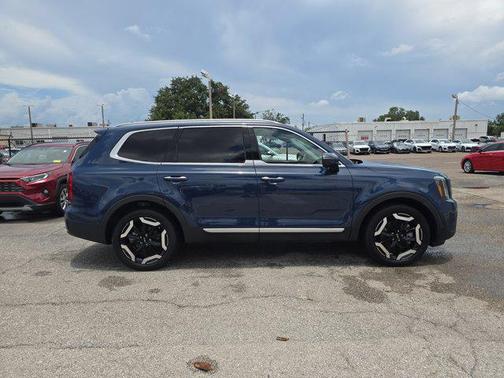 2023 Kia Telluride S
