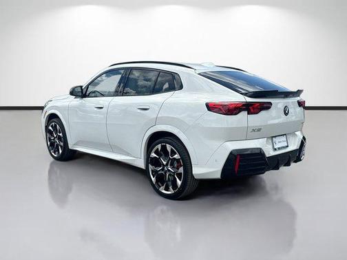 Alpine White 2026 BMW X2 xDrive28i