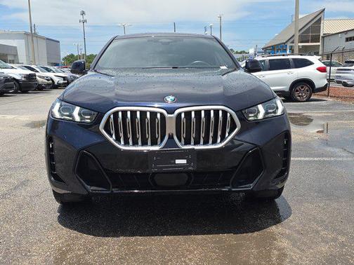 2025 BMW X6 xDrive40i