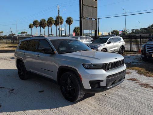 2023 Jeep Grand Cherokee L Altitude