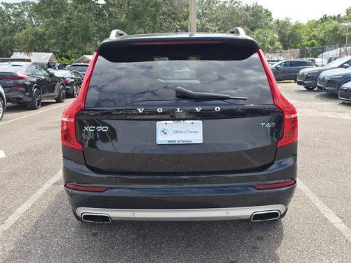 2017 Volvo XC90 T6 Momentum