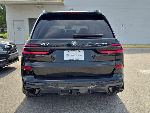 2026 BMW X7 xDrive40i