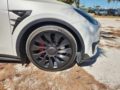 2023 Tesla Model Y Performance Dual Motor All-Wheel Drive