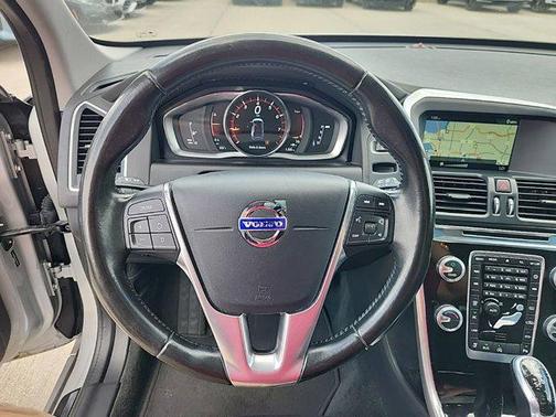 Bright Silver Metallic 2016 Volvo XC60 T5 Drive-E Premier