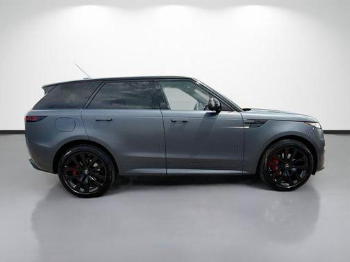 2024 Land Rover Range Rover Sport SE