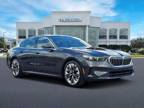 2025 BMW 540 i xDrive