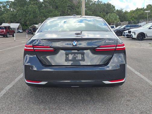 2025 BMW 540 i xDrive