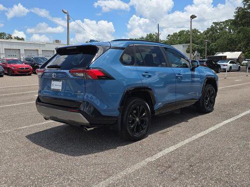 2024 Toyota RAV4 Hybrid SE