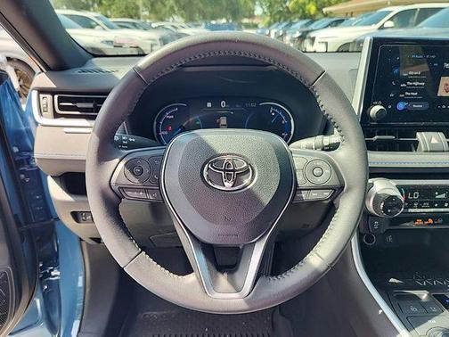 2024 Toyota RAV4 Hybrid SE