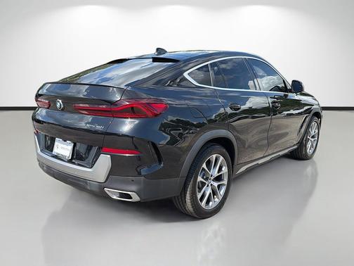 Black Sapphire Metallic 2023 BMW X6 xDrive40i