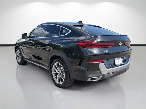 Black Sapphire Metallic 2023 BMW X6 xDrive40i