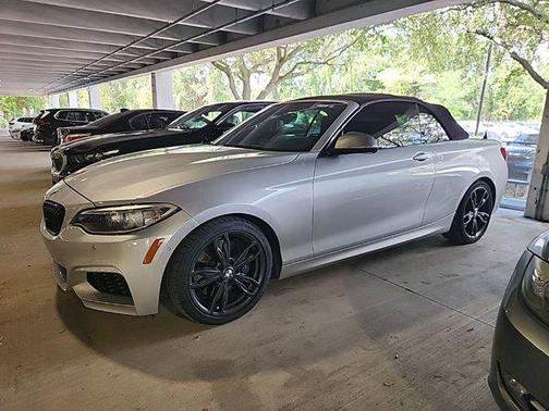 Glacier Silver Metallic 2017 BMW M240 i