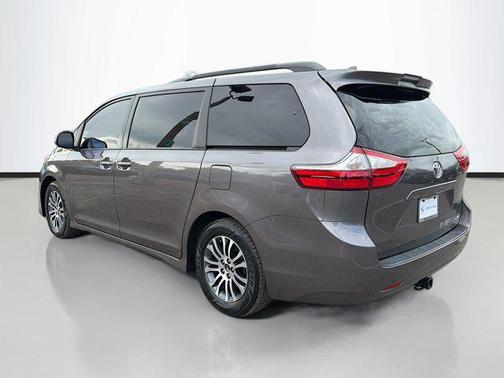 2019 Toyota Sienna XLE Premium