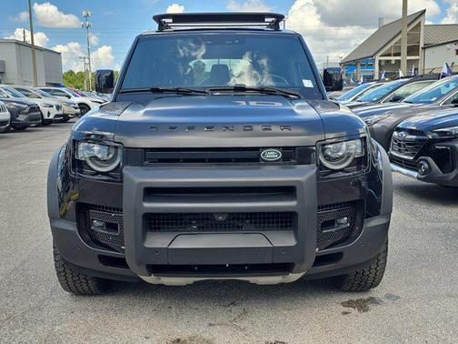 2023 Land Rover Defender 130 SE