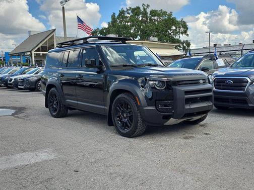 2023 Land Rover Defender 130 SE