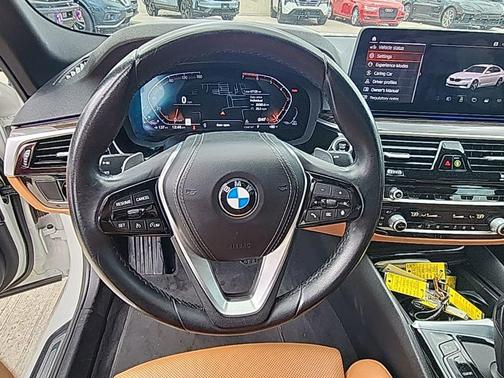 Alpine White 2022 BMW 530 i