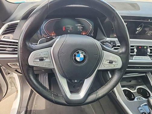 Mineral White Metallic 2022 BMW X7 xDrive40i