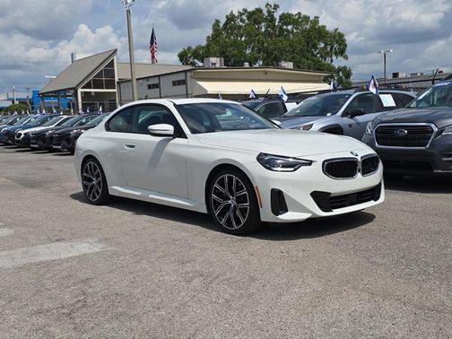 2024 BMW 230 i