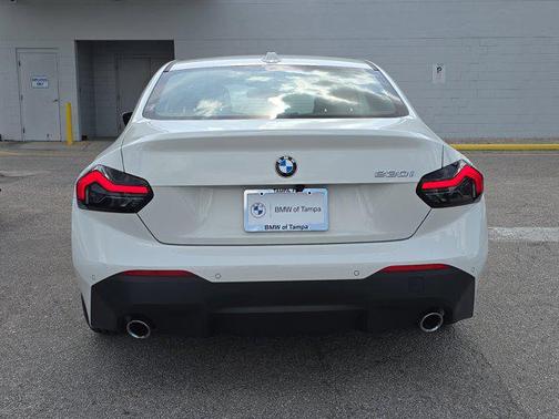 2024 BMW 230 i