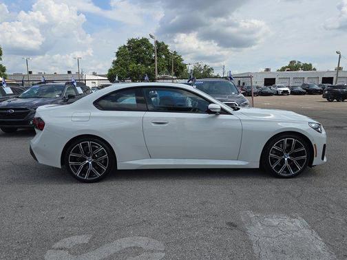 2024 BMW 230 i