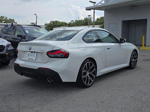 2024 BMW 230 i