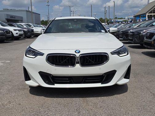 2024 BMW 230 i