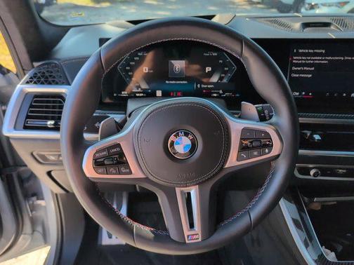 2024 BMW X5 M60i