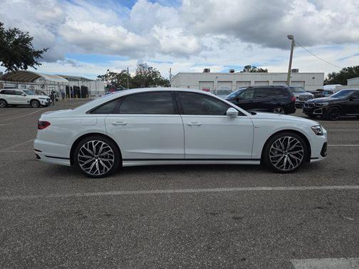 2023 Audi A8 L 55 TFSI quattro Tiptronic