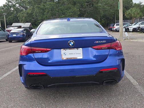 2025 BMW M440 i