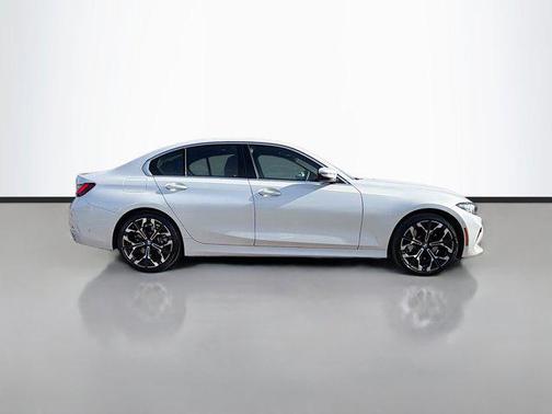 2025 BMW 330 330i