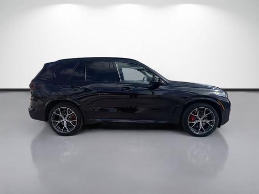 Black Sapphire Metallic 2026 BMW X5 PHEV xDrive50e