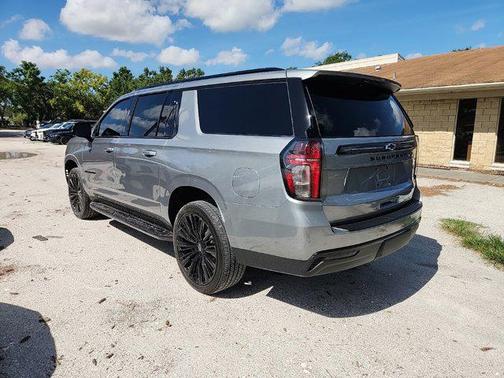 2024 Chevrolet Suburban RST