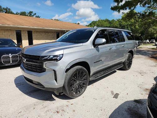 2024 Chevrolet Suburban RST