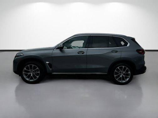 Skyscraper Grey Metallic 2026 BMW X5 sDrive40i