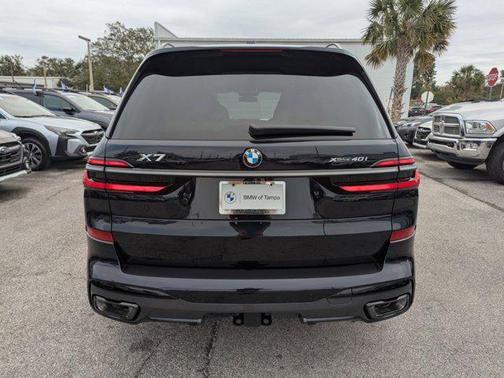 2025 BMW X7 xDrive40i