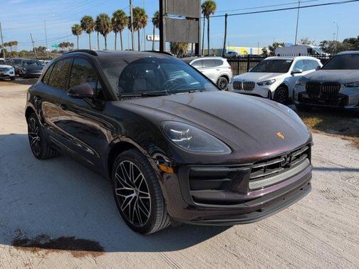 2023 Porsche Macan Premium Plus