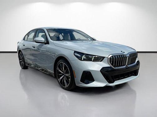 Brooklyn Grey Metallic 2027 BMW 530 i xDrive