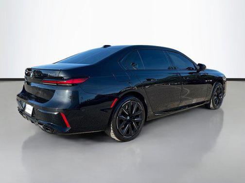 2023 BMW 760 i xDrive