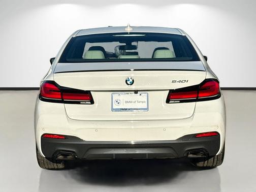 Alpine White 2023 BMW 540 i
