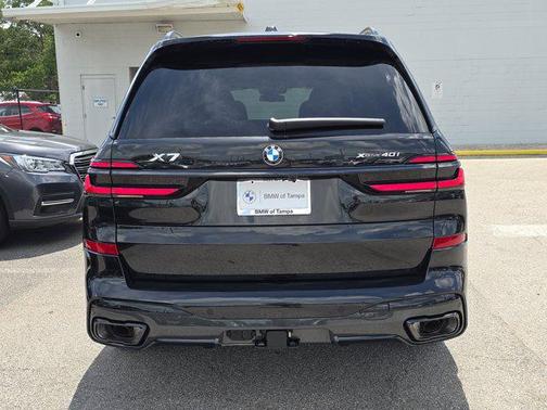 2026 BMW X7 xDrive40i