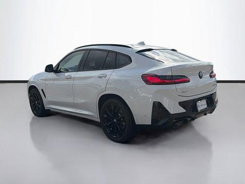 2025 BMW X4 xDrive30i
