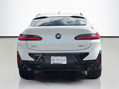 2025 BMW X4 xDrive30i